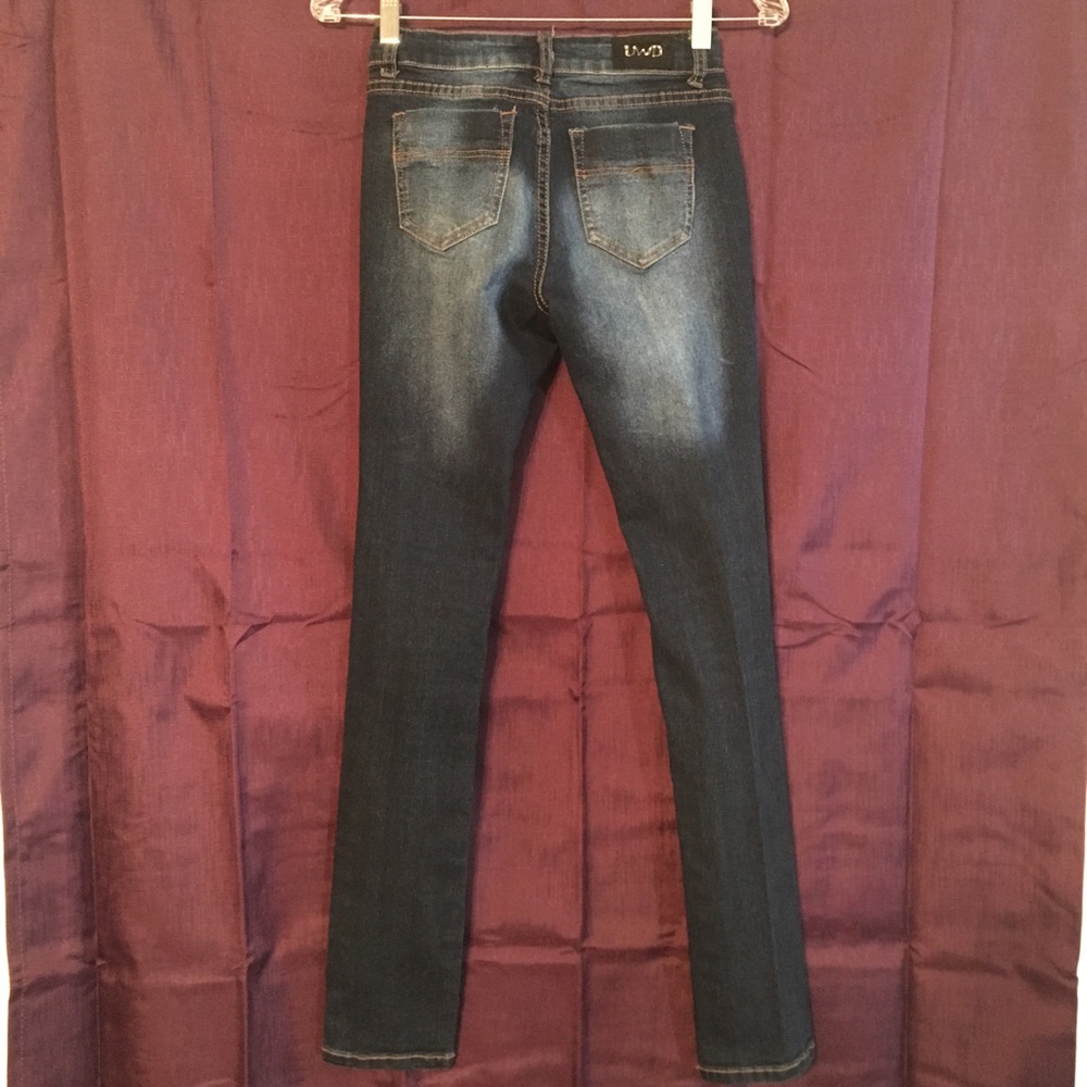 UWD Women’s Distressed Skinny Jeans - Picture 2 of 3